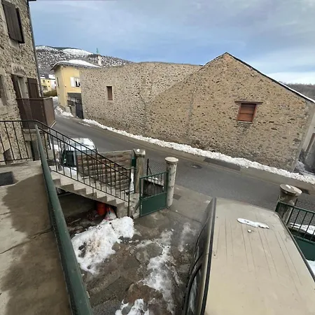 Maison Familiale A 10 Minutes De Llivia Angoustrine