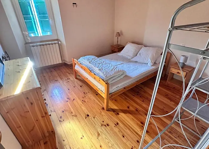 Дом отдыха Maison Familiale A 10 Minutes De Llivia Angoustrine